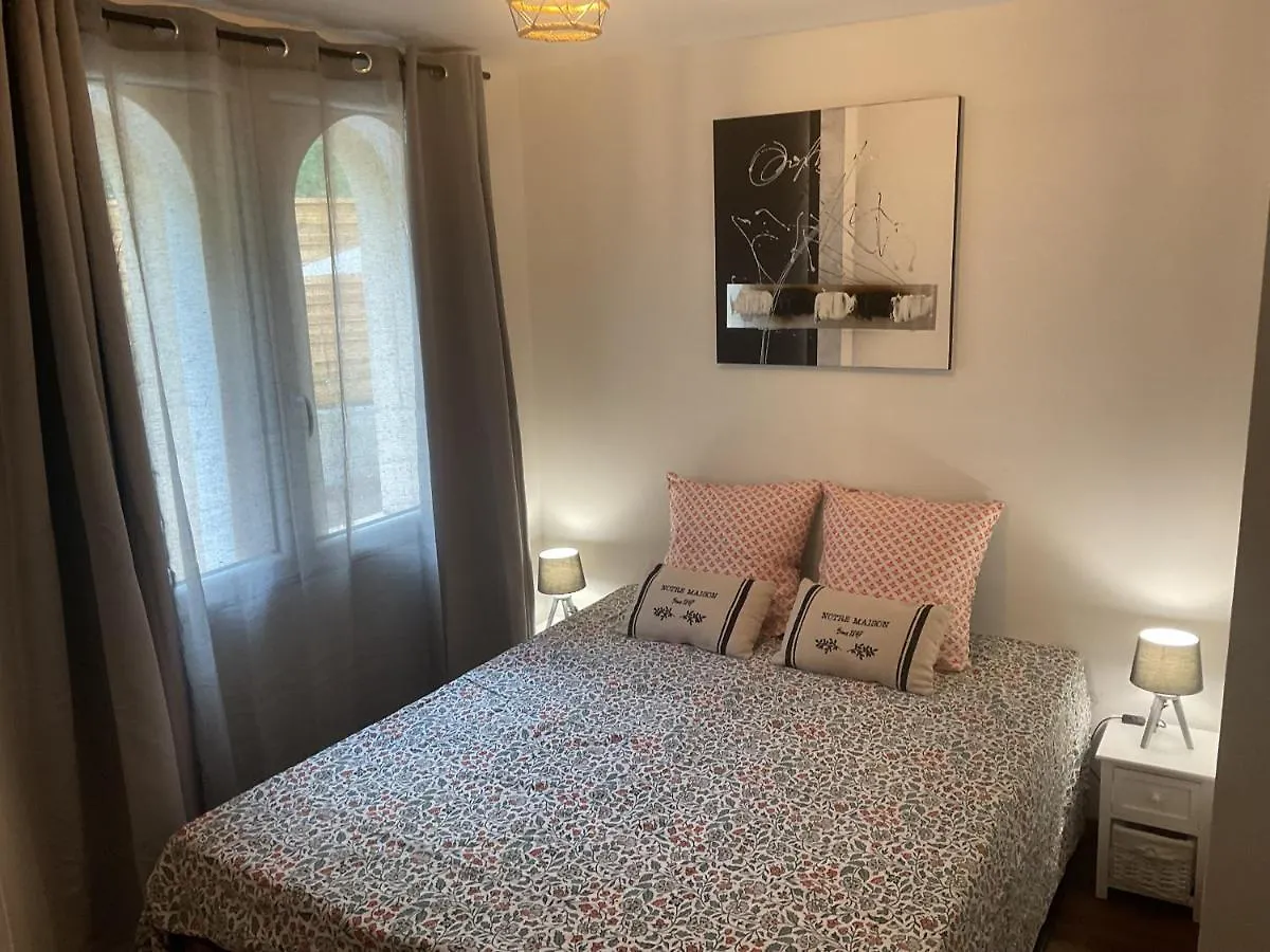 Apartman Domaine Le Rocher D Argent Avec Piscine Exterieur ,Jacuzzi Interieur Et Salle De Jeux Berre-des-Alpes Franciaország
