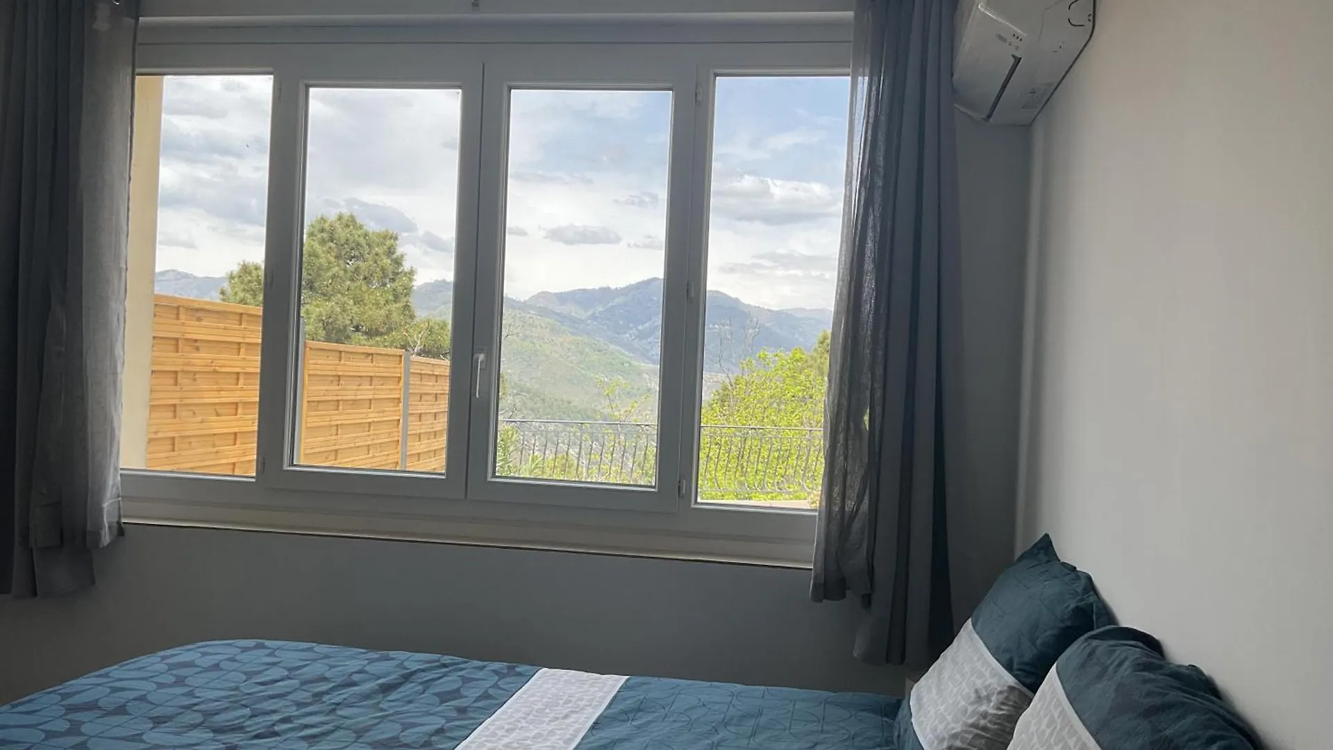 Appartement Domaine Le Rocher D Argent Avec Piscine Exterieur ,Jacuzzi Interieur Et Salle De Jeux Berre-des-Alpes