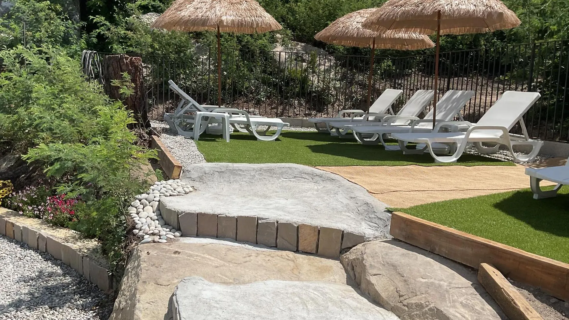 Appartement Domaine Le Rocher D Argent Avec Piscine Exterieur ,Jacuzzi Interieur Et Salle De Jeux Berre-des-Alpes