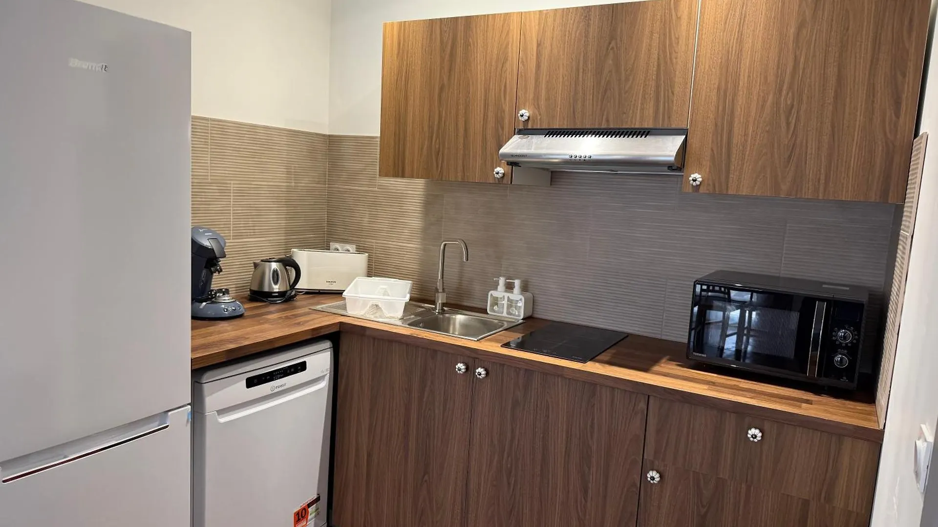 Appartement Domaine Le Rocher D Argent Avec Piscine Exterieur ,Jacuzzi Interieur Et Salle De Jeux Berre-des-Alpes
