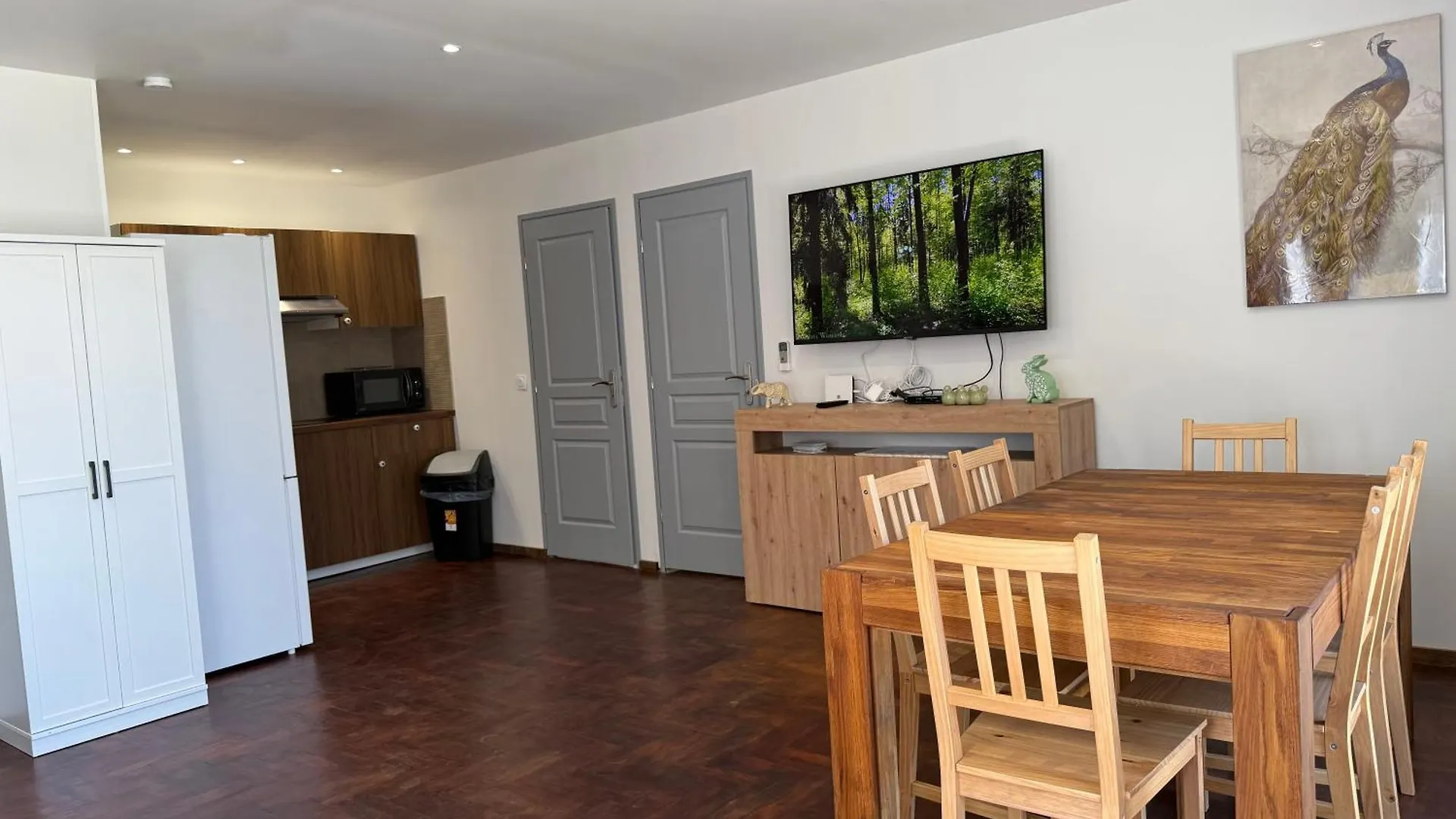 Appartement Domaine Le Rocher D Argent Avec Piscine Exterieur ,Jacuzzi Interieur Et Salle De Jeux Berre-des-Alpes France