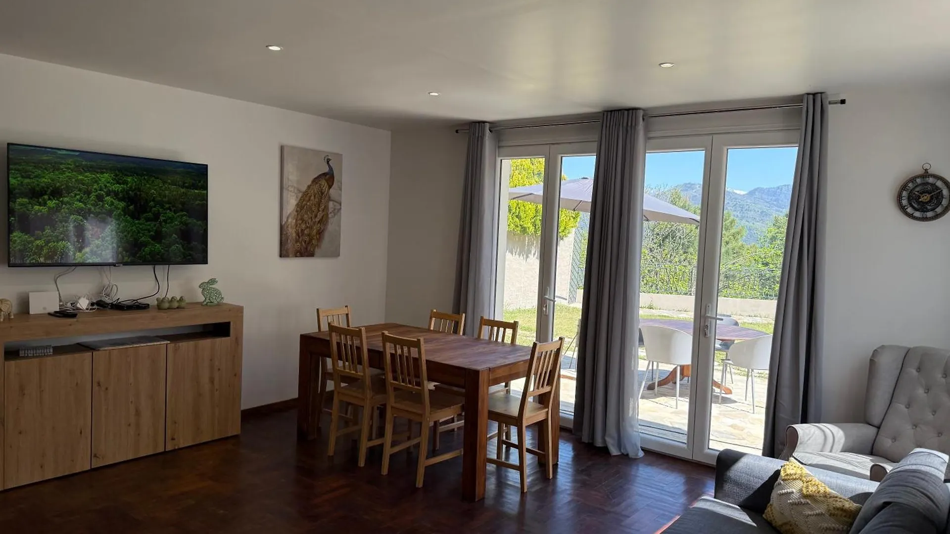 Appartement Domaine Le Rocher D Argent Avec Piscine Exterieur ,Jacuzzi Interieur Et Salle De Jeux Berre-des-Alpes